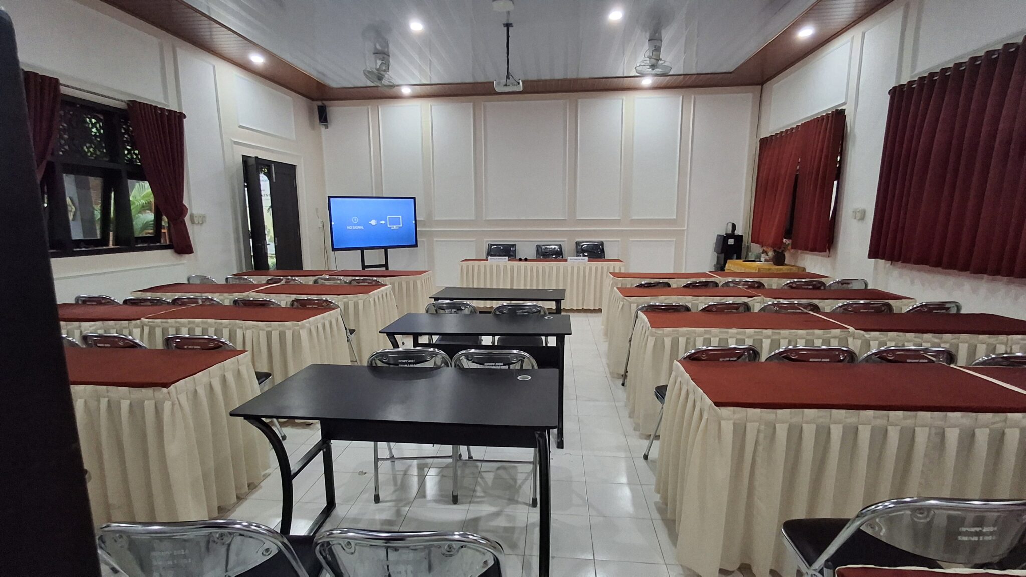 Meeting Room (Sabha Abhipraya)